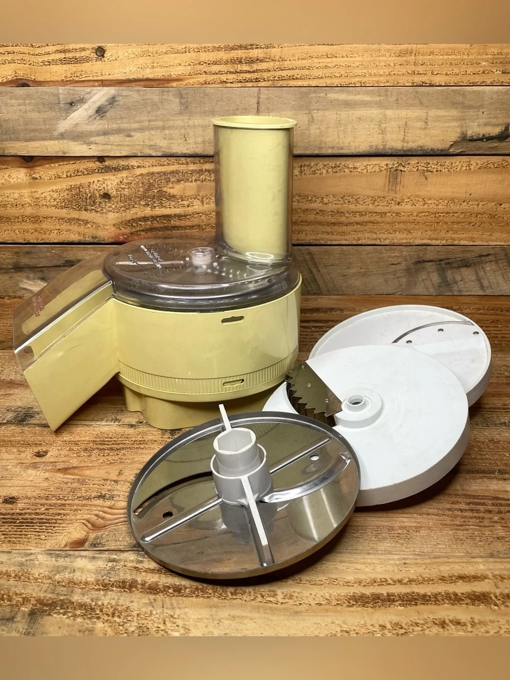 OSTER REGENCY KITCHEN CENTER  FOOD PROCESSOR BASE, LID, CHUTE, 4 BLADES VGC